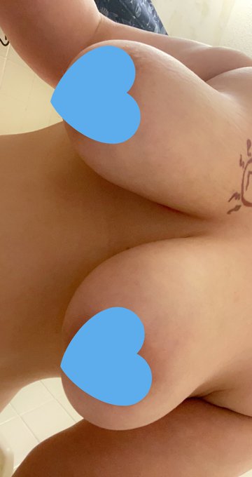 I feel so down and exhausted and all I want to do is cry and sleep. I miss making content. But work takes<a href="/tag/bdsm"class="tags"><span>#bdsm</span></a><a href="/tag/fetish"class="tags"><span>#fetish</span></a><a href="/tag/kink"class="tags"><span>#kink</span></a><a href="/tag/ddlg"class="tags"><span>#ddlg</span></a><a href="/tag/onlyfans"class="tags"><span>#onlyfans</span></a><a href="/tag/onlyfansgirl"class="tags"><span>#onlyfansgirl</span></a>