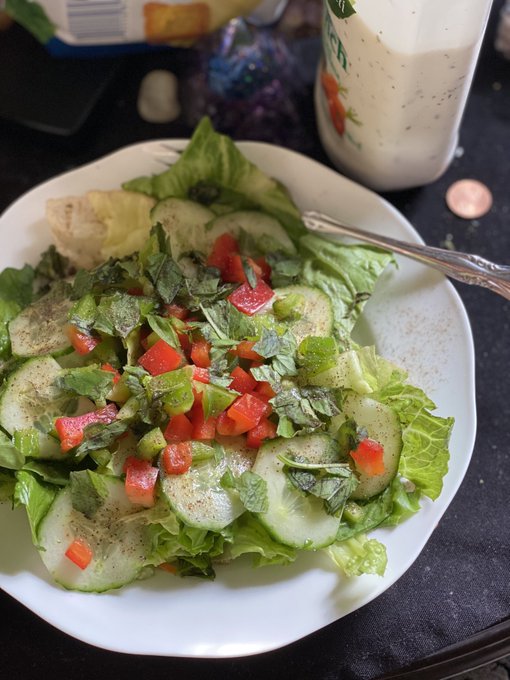 Feeling real #healthy veggies makes my #pussy squirt💦 https://t.co/VYyHd8OI87<a href="/tag/healthy"class="tags">#healthy</a><a href="/tag/pussy"class="tags">#pussy</a>