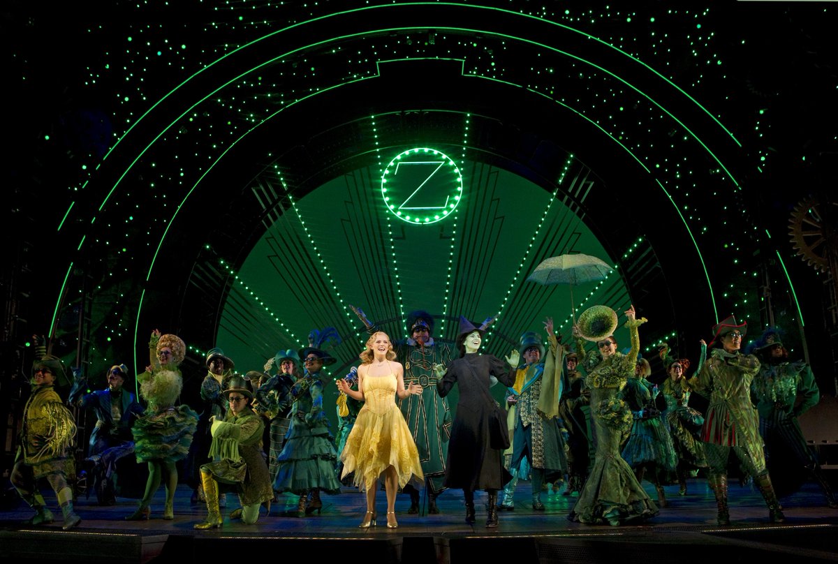 WICKED_Musical's tweet photo. This year, expect to see a little more green at the @macys Thanksgiving Day Parade as the Broadway cast of #WICKED shares a thrillifying performance! Tune in with your loved ones to @NBC on November 25th. https://t.co/GZLP1IiXuj