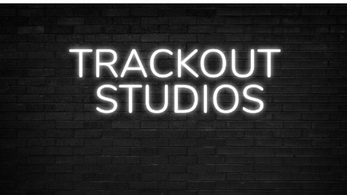 TrackoutStudios's tweet photo. We are now handling bookings online! Follow the link to book a session https://t.co/lBGcWZyNR6

#RecordingStudio #FloridaStudios #Artists #SWFL #FortMyers #CapeCoral #LehighAcres #Naples #Miami #Tampa #Orlando #HipHop #Rnb #Rock #Music #Podcasts #SWFLEvents #SouthFlorida #Florida https://t.co/H5dIcdqQvk