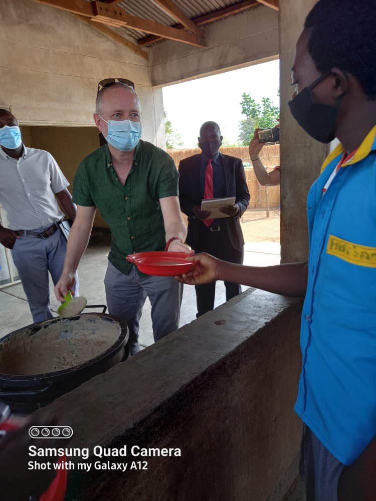 bardvegar's tweet photo. The warm heart of Africa, #Malawi is called. It delivers, despite being ranked the world’s fourth poorest country. Today I have visited Education + vocational training funded by @norad @NorwayMFA and implemented with @UNICEF @WFP_Malawi @UNFPAMalawi and @giz_gmbh Hopeful day! https://t.co/44aCjxj4k8