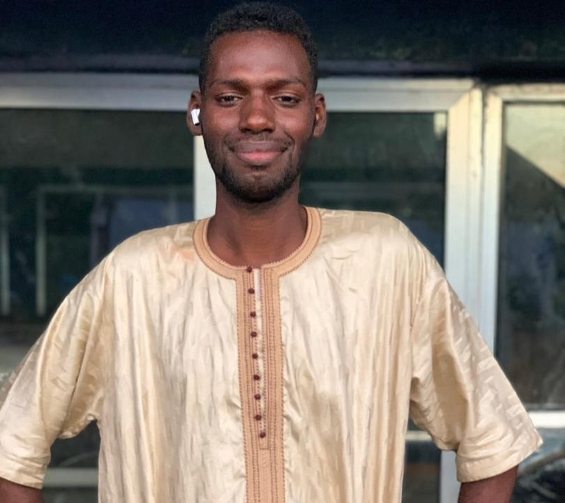 mamadoualpha129's tweet photo. Chacun sait que certaines personnes compliquent les choses à l'envie de se faire valoir et puis, il pense être important pour tant vous êtes rien🙅‍♂️

"Une seule personne qui a une conviction a la force de 99 autres qui n'ont que des intérêts" sacré John Stuart mill https://t.co/unWVA8SYDD