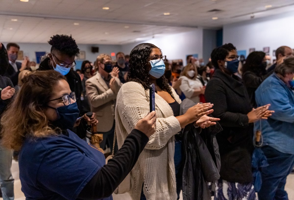 MCDC_Rochester's tweet photo. We're officially halfway through #ElectionDay2021! What better time to share some inspo from last weekend's #GetOutTheVote Rally before our final hours of canvasing?! ๐
#VoteRowAAllTheWay #BlueMonroe
๐ท Cleveland Willis/C Willis Visuals https://t.co/PO1TZ9yy1t