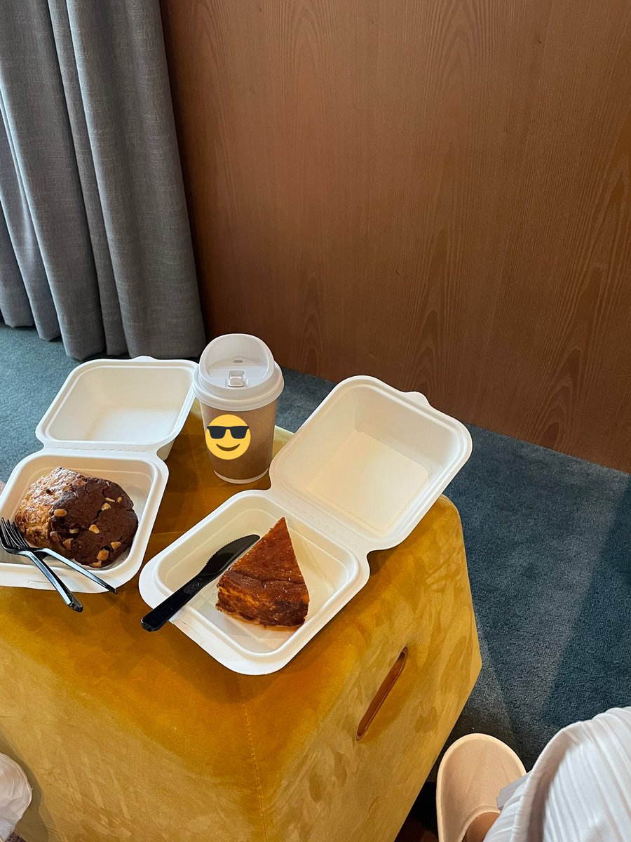 jini________'s tweet photo. 낮에는 디저트 폭식 https://t.co/X19hgcxh2q