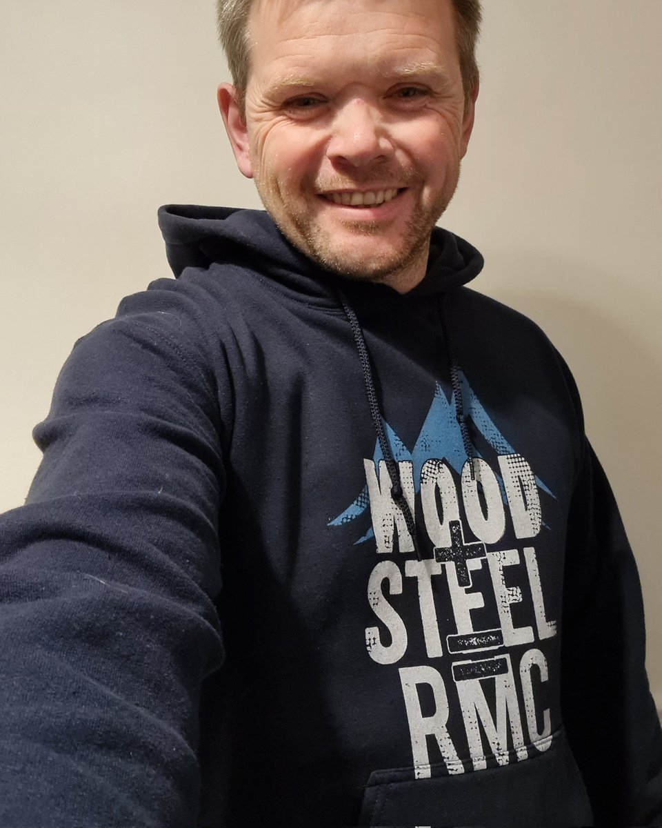 TRPhotography23's tweet photo. Time to start work, a long night ahead on track inspection for a old wooden coaster in a North West theme park #retrack https://t.co/Xhs8ZK7yPB