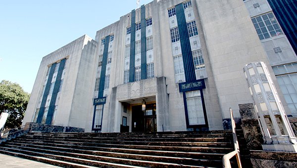 New post (Warren County Supervisors modify mask mandate, extend to new year) has been published on The Vicksburg Post - vicksburgpost.com/2021/11/01/war…