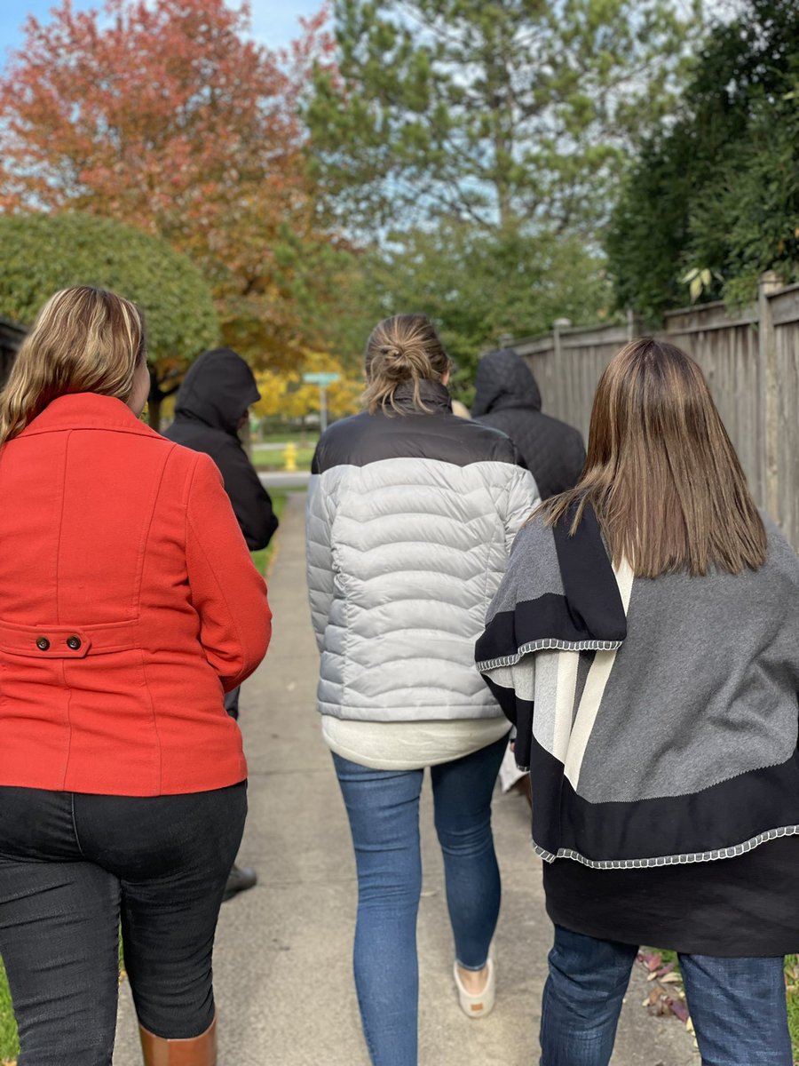 mneuman12's tweet photo. #WeAreD34 and we’re being one with nature on a coworker afternoon walk! @glenview34 #BeWell34 https://t.co/sqokWcnpUk