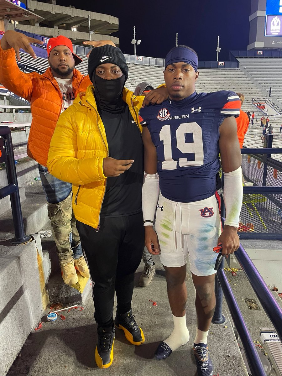 Ladarrius Knighten (@underratedbull5) on Twitter photo Good Game Saturday Big Bruh 🖤<a href="/clampsss/">Bydarrius Knighten</a> We Gone Be Back To Watch Y’all Whoop State !! Good Game Saturday Big Bruh 🖤<a href="/clampsss/">Bydarrius Knighten</a> We Gone Be Back To Watch Y’all Whoop State !!