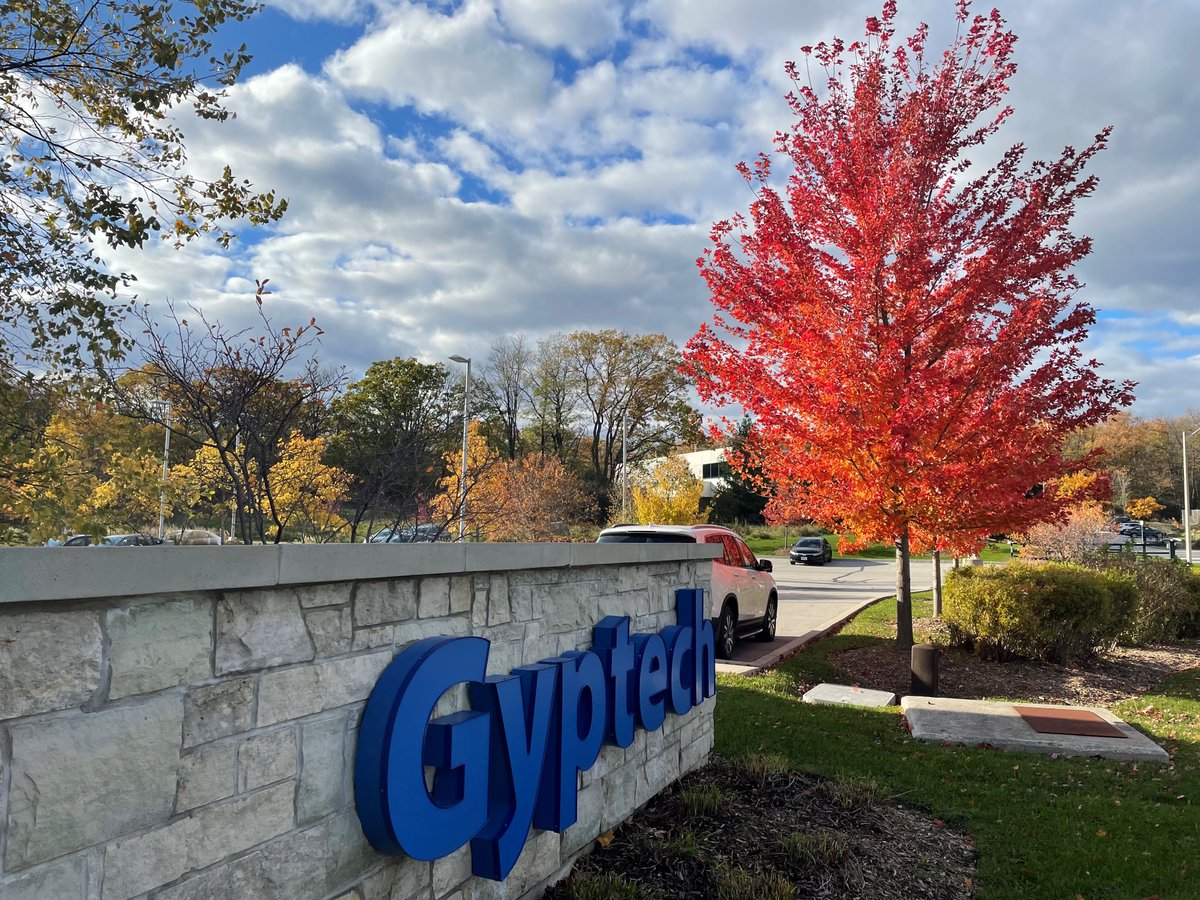 Gyptech's tweet photo. Happy #November1st 🍂Enjoying the beautiful colours of the autumn season🍁 Hope you have a great week! 
#Burlington #Gyptech #BurlON https://t.co/TpxOnjM3DK