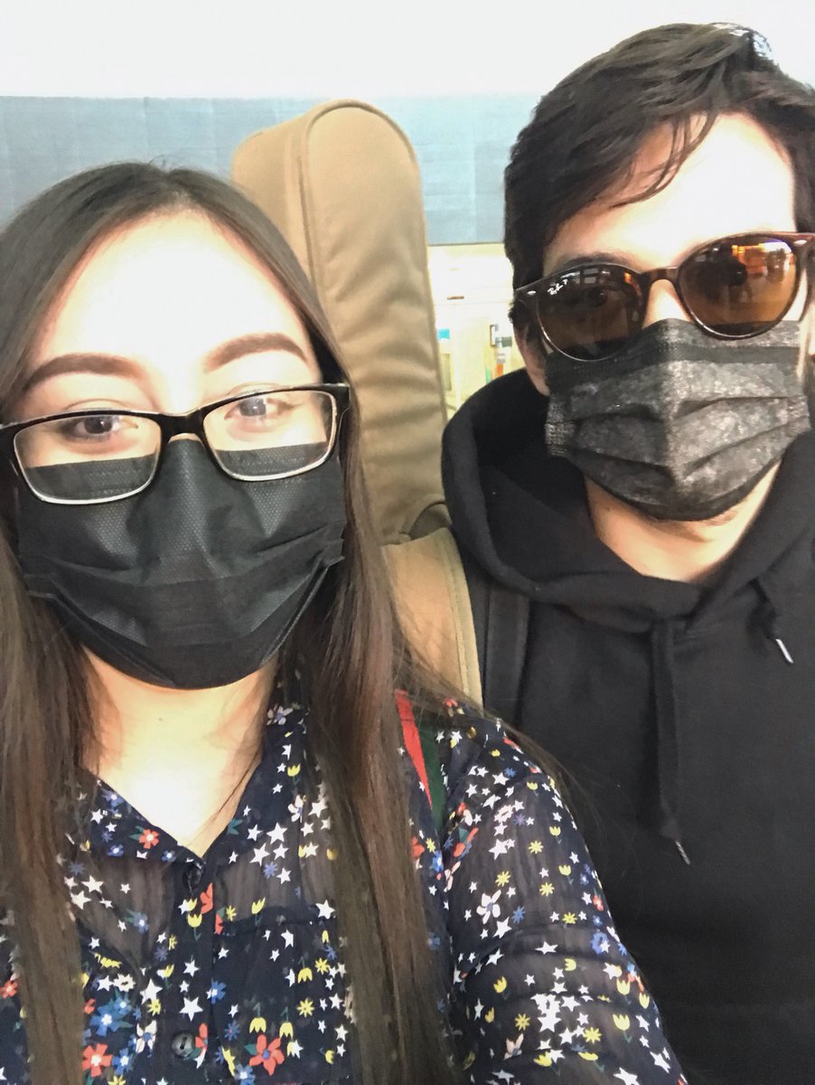 janethmdnv's tweet photo. Después de 5 años, varios conciertos y una búsqueda fallida, al fin se logró tenerlos muy de cerca🤘🏻💕.

Estoy lo que le sigue de felizzzzzzz🥺❤️❤️❤️.
AYER CONOCÍ A LOS MORAT Y SON LAS PERSONAS MÁS AMABLES🥺❤️❤️❤️ https://t.co/cJQ5kepceG