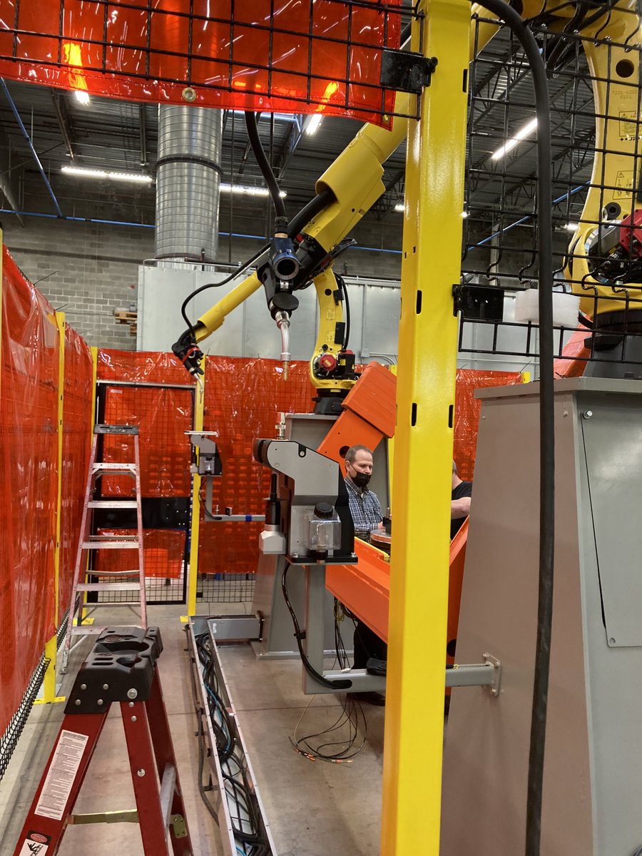 wvco's tweet photo. PRE-TEC, WVCO's Automated Systems division, exemplifies commitment to quality and service. Their facility in Eugene, Oregon is where magic happens! Learn more >> https://t.co/rZl5lh9cUt #PRETEC #automation #robotics #welding #manufacturing https://t.co/lcUZlLuC5p