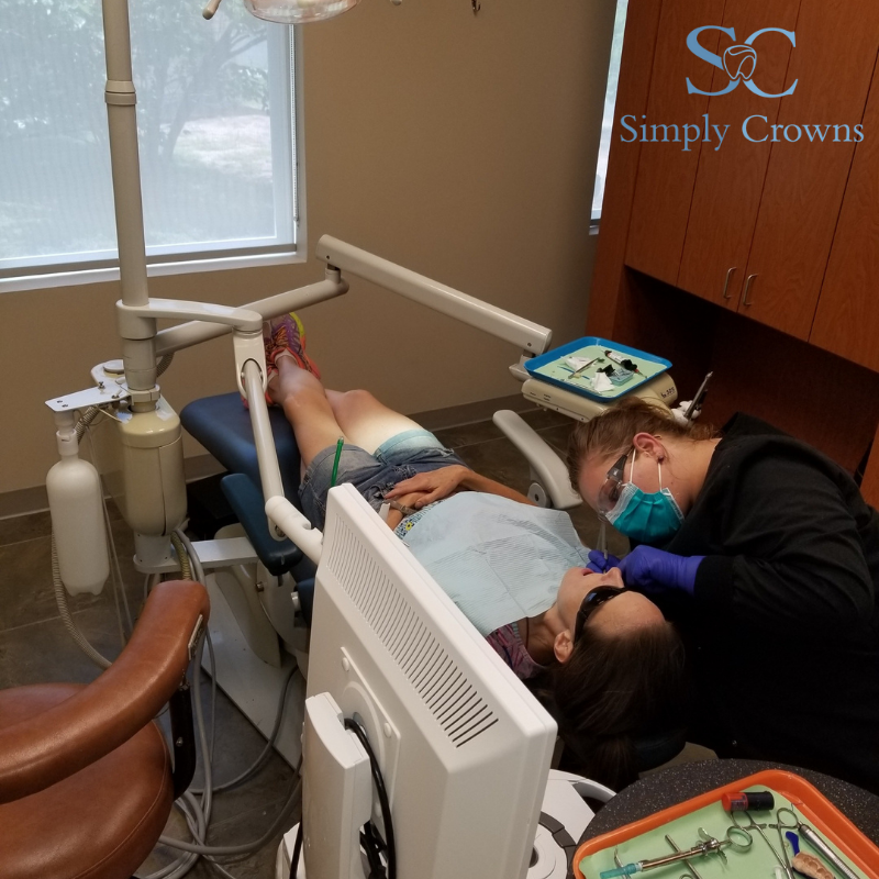 SimplyCrowns's tweet photo. Looking for an affordable way to get a better smile? 🤔

We got you! Our staff is highly trained to give premium yet affordable dental services. Call us at (512) 539-8558 to learn more!

#dentistry #dentist #dentalcare #teethwhitening  #teethcleaning #dentalcare #Austin #Texas https://t.co/RK4rm3eP0r