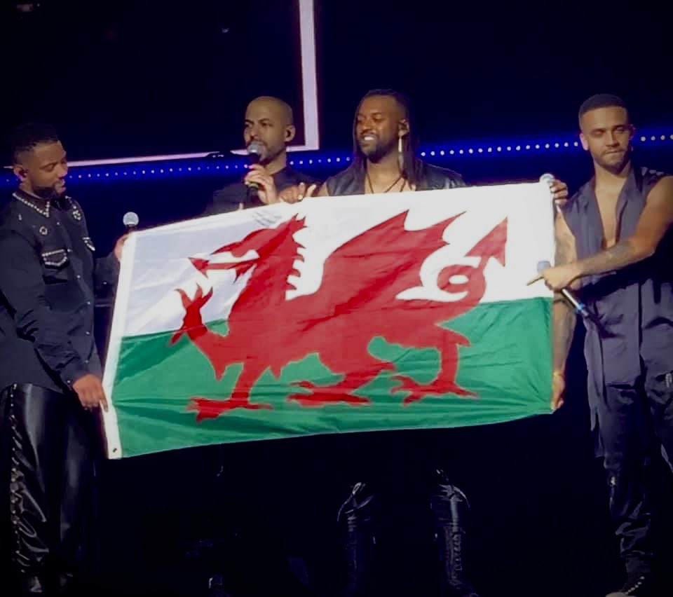 💛💚❤️💙🏴󠁧󠁢󠁷󠁬󠁳󠁿🏴󠁧󠁢󠁷󠁬󠁳󠁿🏴󠁧󠁢󠁷󠁬󠁳󠁿 #BeatAgainTour #JLS #Tour #Live #Wales
