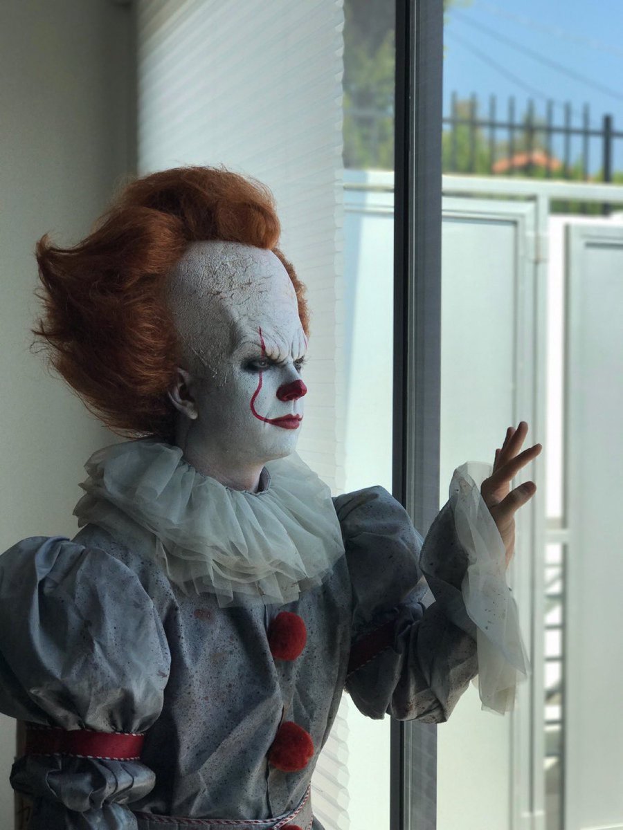 tyleroakley's tweet photo. october 31st // november 1st https://t.co/YfarW5lJnf