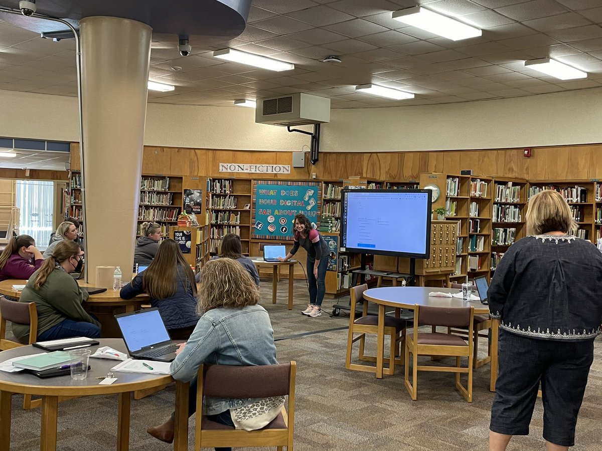 Thank you <a href="/MelanieWi11iams/">Melanie Williams</a> &amp; <a href="/GunterGMS/">GunterGMS</a> for spending time with @gms_tn teachers to share how to use or refresh knowledge of how to use <a href="/Dyknow/">Dyknow</a> &amp; @MasteryConnect! <a href="/GreenevilleCity/">GCS</a> instructional specialists are the best! 💚