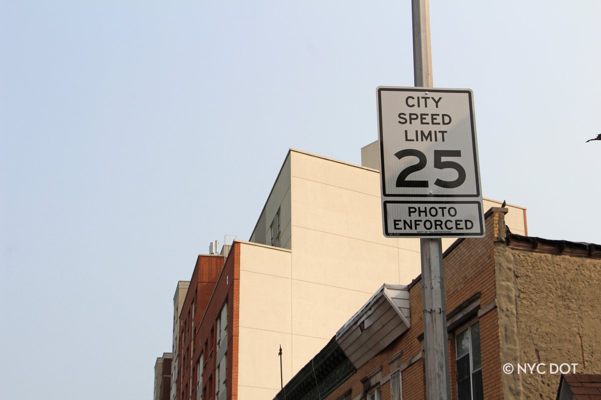 NYC_DOT's tweet photo. Driving isn't easy, but saving a life is. #Drive25 and always yield to pedestrians πΆββοΈ and cyclists π΄ββοΈ. #VisionZero https://t.co/b5NHm85Ftj
