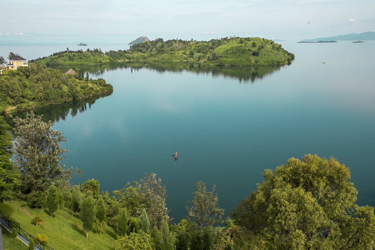 PromesseK14's tweet photo. This is how you get to know Karongi happened to be my favorite place @visitrwanda_now @RDBrwanda https://t.co/elrfNWSzg6