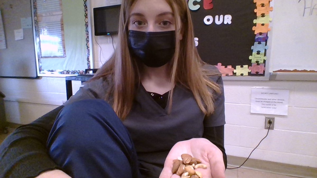 taylorlockard6's tweet photo. #NoNutNovember (this was at ctc in my scrubs dont make fun of them : l ) https://t.co/gb6gvQm7mH