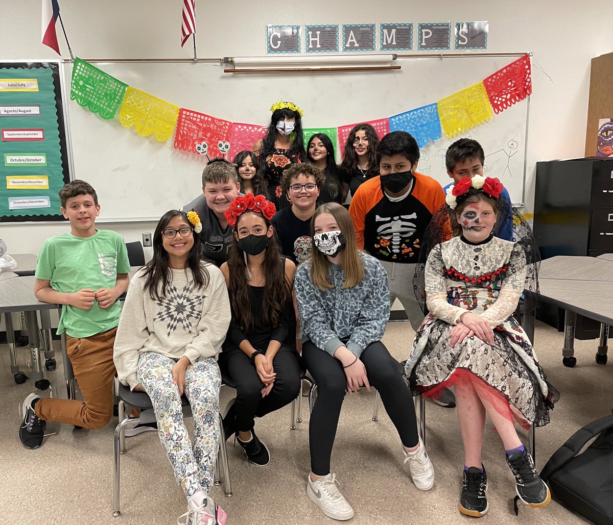 GigiGGonzalez's tweet photo. Our “Día de los Muertos” celebration was a success! I loved to see my students celebrating it! I would like to thank parents for their support! Muchas gracias! @CTMSWolfWay  @WorldLang_GCISD https://t.co/16obV6OhAo