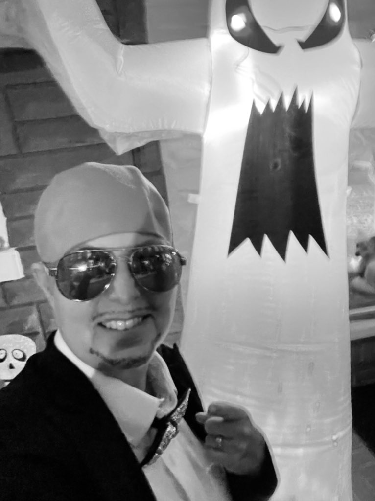 kate4494's tweet photo. Had fun pretending to be my favorite artist in the world, @pitbull for #Halloween A true honor!!ππ #IFearGood #pitbull #ifeelgood https://t.co/GEMBc7ASok