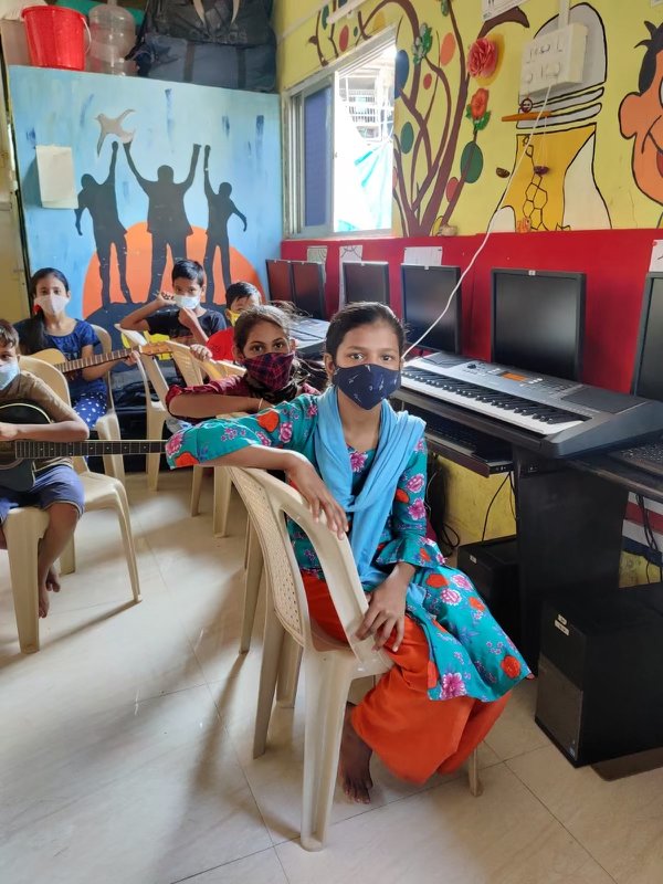 Music Heals Int. tweet media