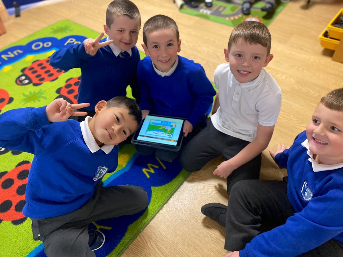 MissCleaver's tweet photo. 👾👾👾We had a go at coding today in our technology lesson with @CodeMonkeySTU 👾👾👾 #vpstech https://t.co/CuOuBBGzvj