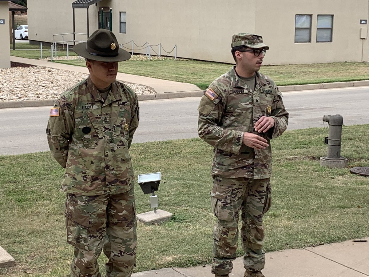 Raptor_6_'s tweet photo. Congratulations to DS Elliot and SSG Acosta for obtaining their Senior Instructor Badge. Amazing work! @SentinelSix @SentinelSe7en @Raptor_Se7en @ColdCobra_6 @ColdCobra_7 @Anarchy_VI @Anarchy_VII https://t.co/U2lLAGH8r0