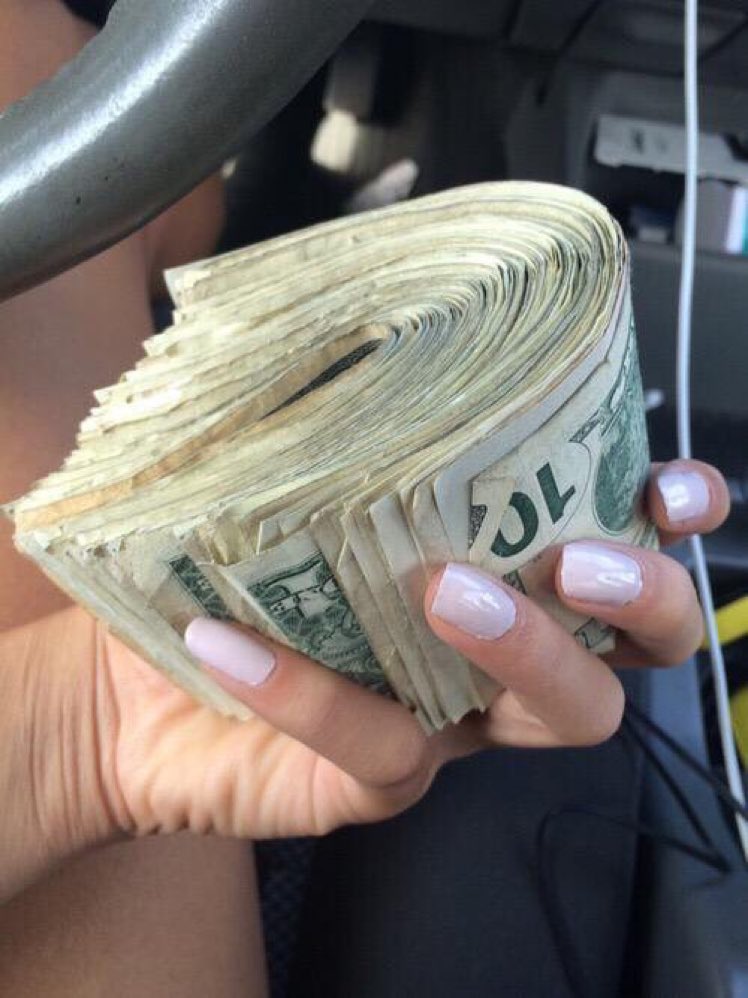 FreekzGeekz's tweet photo. Retweet and you'll find money tomorrow https://t.co/G7QCUt4ByM