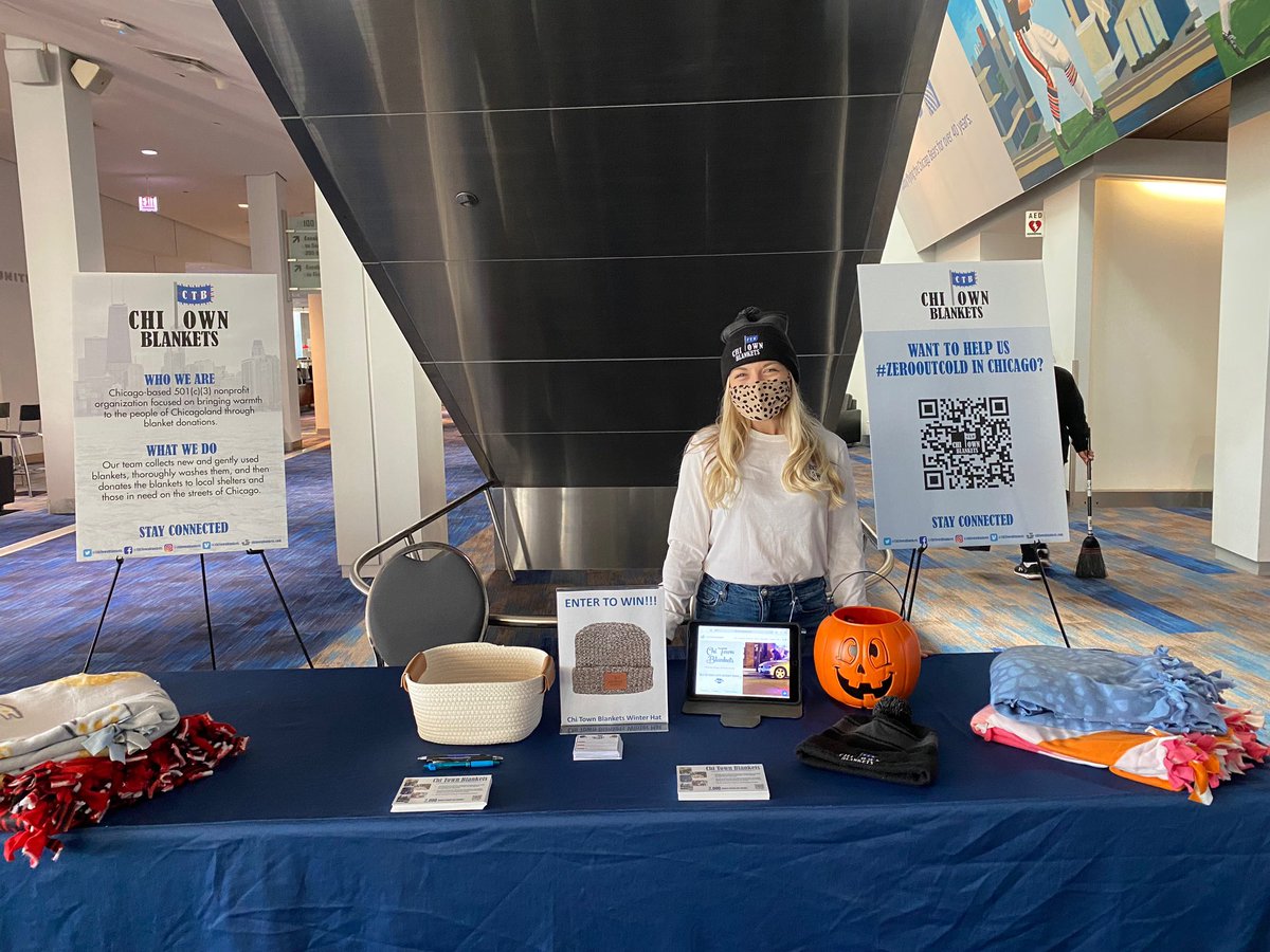 BearsOutreach's tweet photo. The @ChicagoBears were able to host @ChiTownBlankets as the charity table in the #UnitedClub for yesterday’s game. https://t.co/wCcpAsSDAs