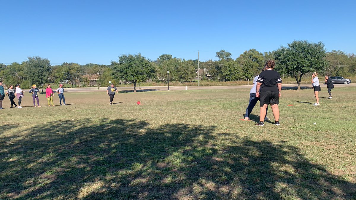 slnadams's tweet photo. Kickball to end PD @taylorducks @SHeinchon #thisistaylorisd https://t.co/o9JWQcxjEs