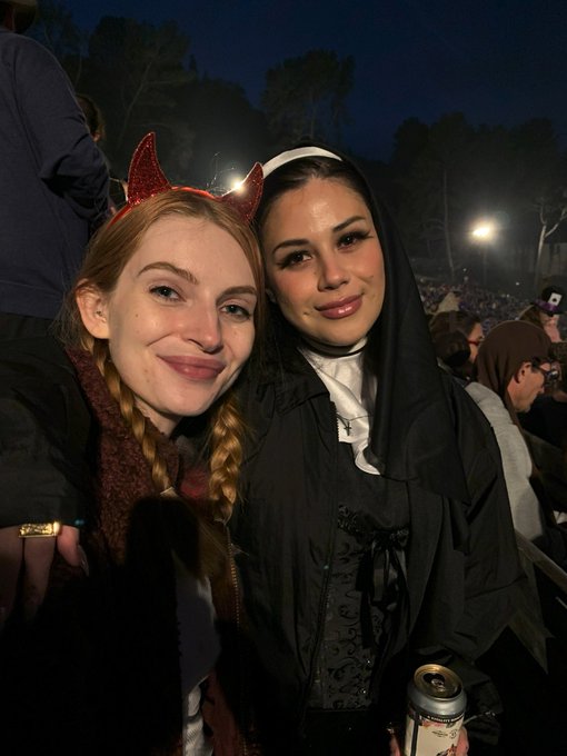 went to a dead &amp; company show with my mom and lived to tell the tale https://t.co/ovTGU1hvpj