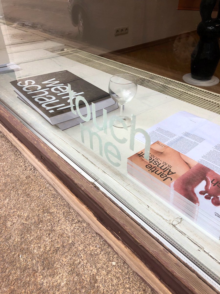 werk_schau's tweet photo. #werkschau! #exhibition #JantjeAlmstedt #touchme #werkschauistimmer https://t.co/WqBHc0GVoO