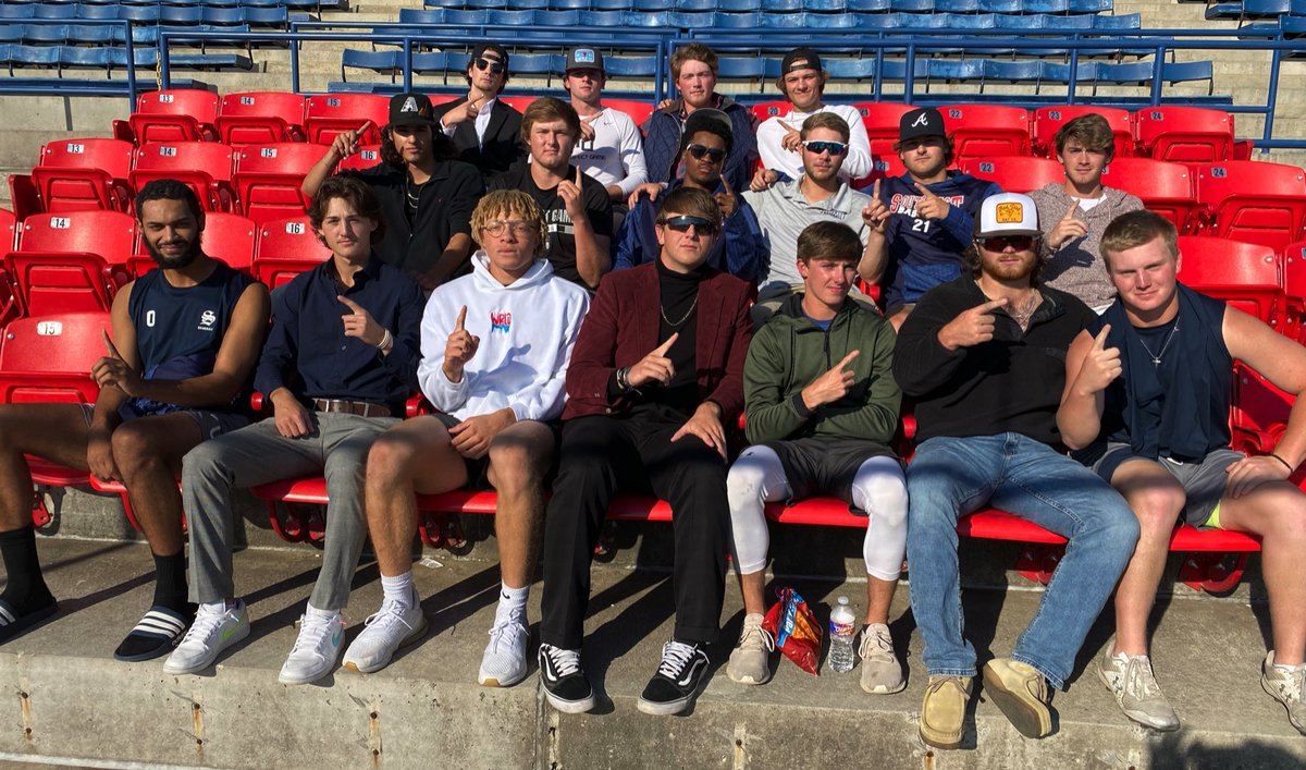 Team Scho

#SaluqiPride