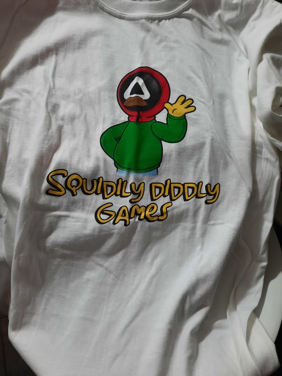 Very impressed with my new t-shirt 😏👀