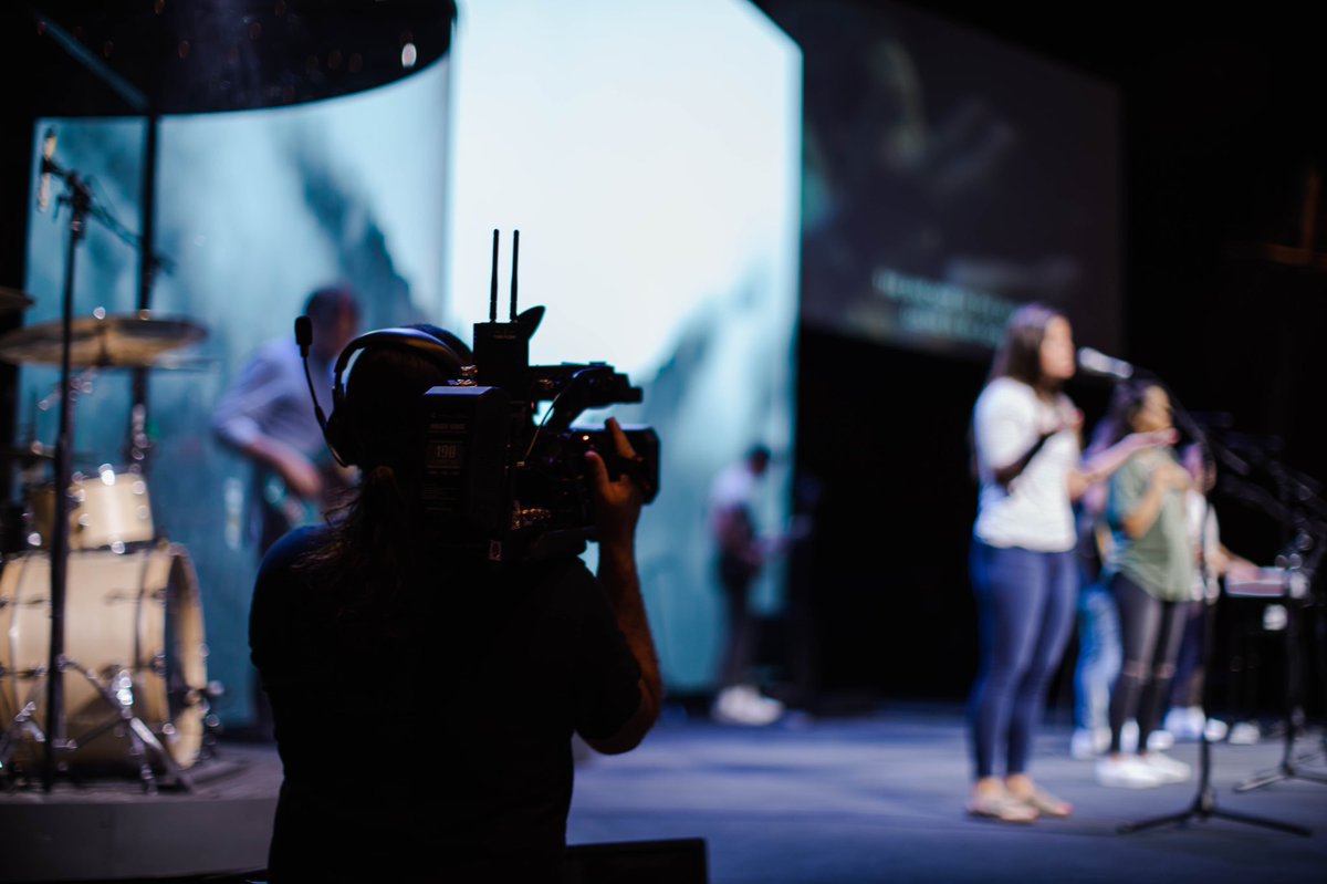 lifemissionKS's tweet photo. Thanks for spending your Sunday with us, CHURCH! 🤩
Watch this weekend’s message available now on our YouTube Channel and LifeMission podcast! https://t.co/sl1r7dZzo0
#LifeMissionChurch #LifeOnMission #KansasCity https://t.co/VHdjaKtQ6H