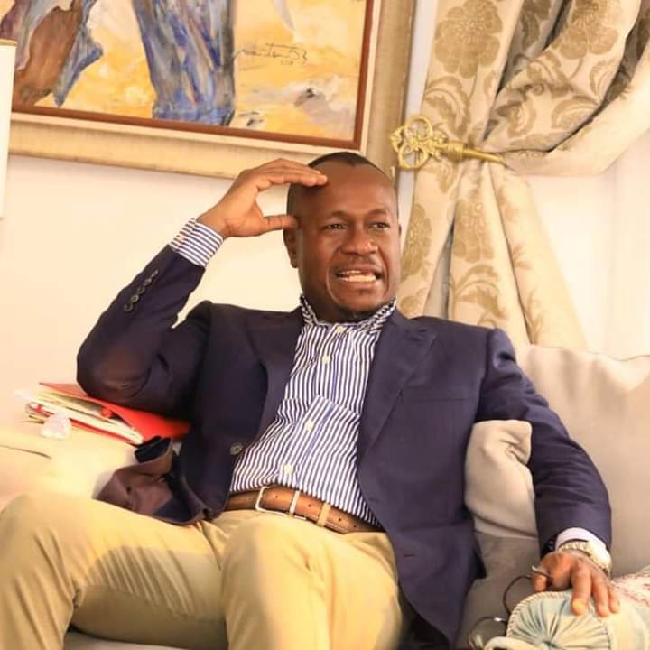 GuyBoston3's tweet photo. #RDCb
Officiel : Delly Sesanga, député et leader du parti Envol vient d’annoncer son départ de l’Union Sacrée. @Omelonga_lens1 https://t.co/5CSWhxPDK5