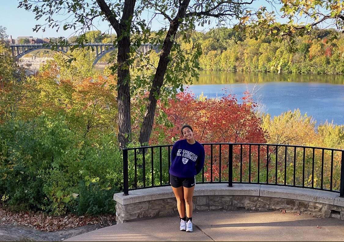sofiamiranda000's tweet photo. Can’t wait to be a Tommie:) #officalvisit #throwback #classof2026 https://t.co/nxPOCpSVal