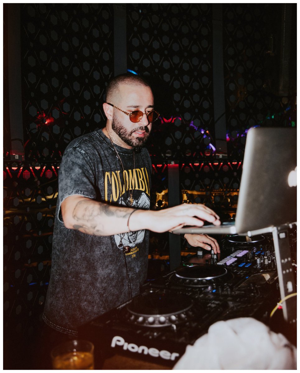 illangell's tweet photo. @DJPOPEJB after party https://t.co/zqR4i592zh