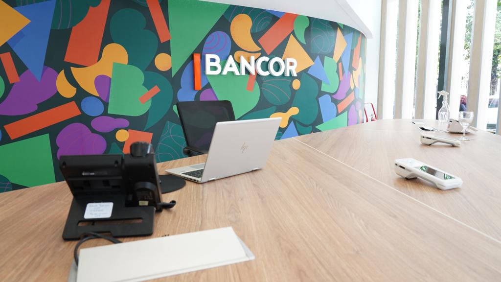 BancodeCordoba's tweet photo. Inauguramos el nuevo Centro de Negocios BANCOR. Nuestro presidente, @DanielTillard abrió las puertas del moderno edificio de 2100 m2 ubicado estratégicamente junto al Edificio Inteligente en una de las manzanas históricas de la ciudad de Córdoba https://t.co/16Ty0WfFVv
