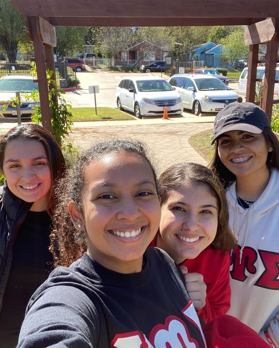 TCU_CUS's tweet photo. Lots of community engagement this weekend! Saturday we served at Hope farm and then participated in a trunk or treat 🎃🤍 https://t.co/1tuLcY2qWC