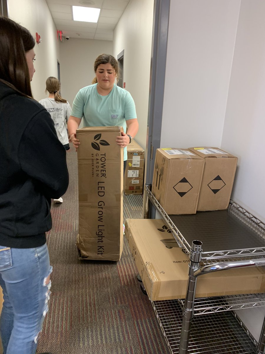 SCMSFCCLA's tweet photo. Our Tower Garden has arrived!!! Thank you RC Soil &amp; Water Conservation! Our students are so excited! #IndoorGardening #TowerToTable #Sustainability @SCMFalcons @Principal_Murry @rucoschools @RuCoCTE @TowerGarden https://t.co/El9lhNoRZf