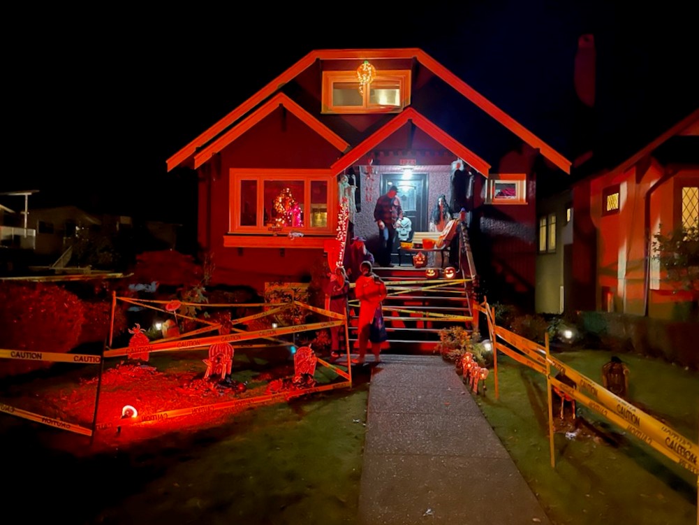 Thank you to all of the neighbours of Lord Kitchener in creating a fun, safe, and scary Hallowe'en for all the kids!