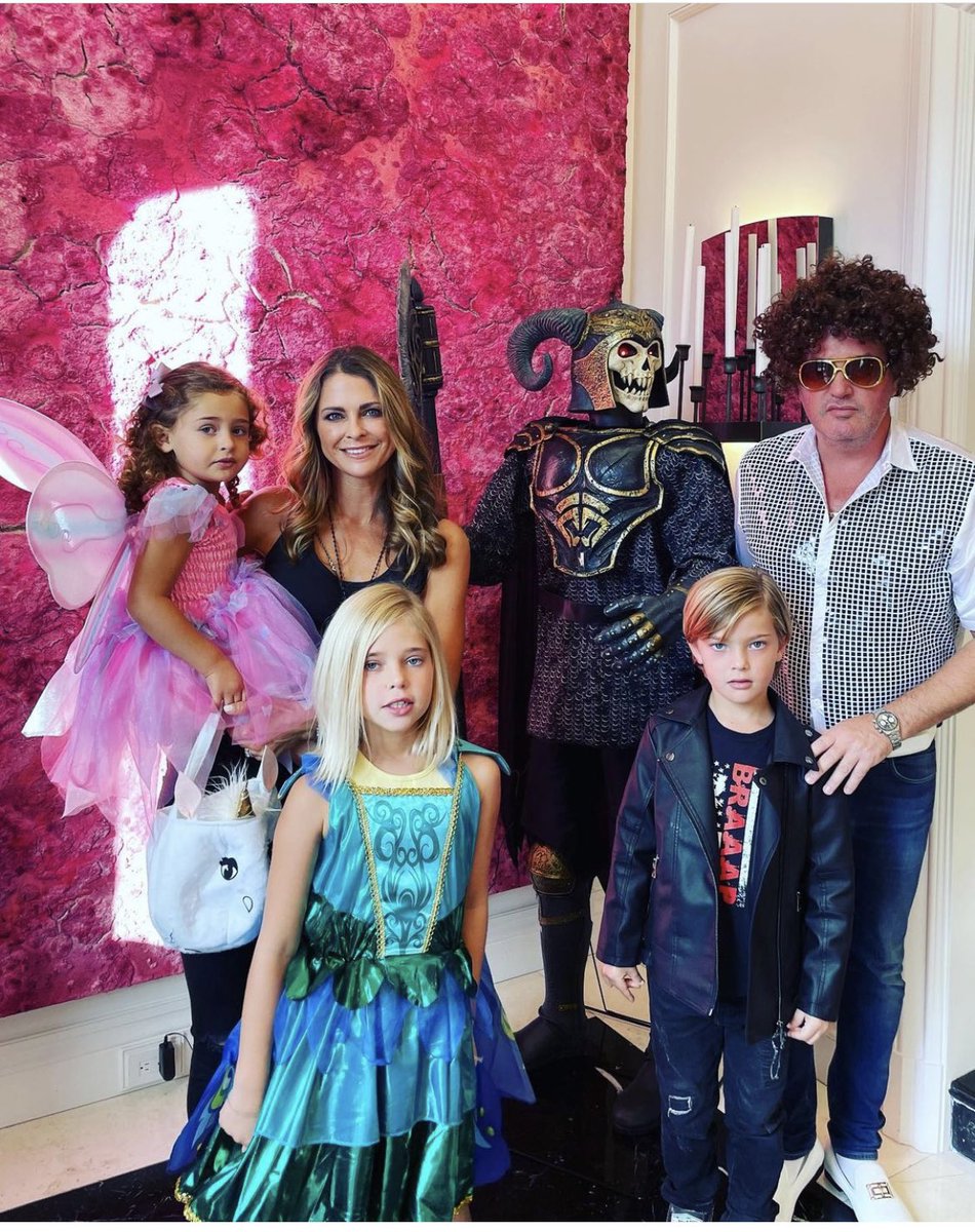 royals_swedish's tweet photo. Halloween 🎃 https://t.co/90Bfihhxk2 https://t.co/vHShfIjQsr