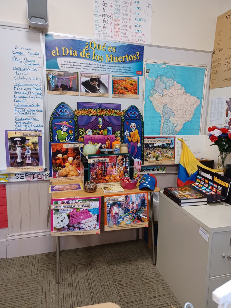 CushingLanguage's tweet photo. Feliz Dia de los Muertos!! Check out the shrine in Señora Reinoso’s classroom!! #CushingSpanish #CushingLanguages #RollPens #PoweredByPeople https://t.co/AN0EkmaAan