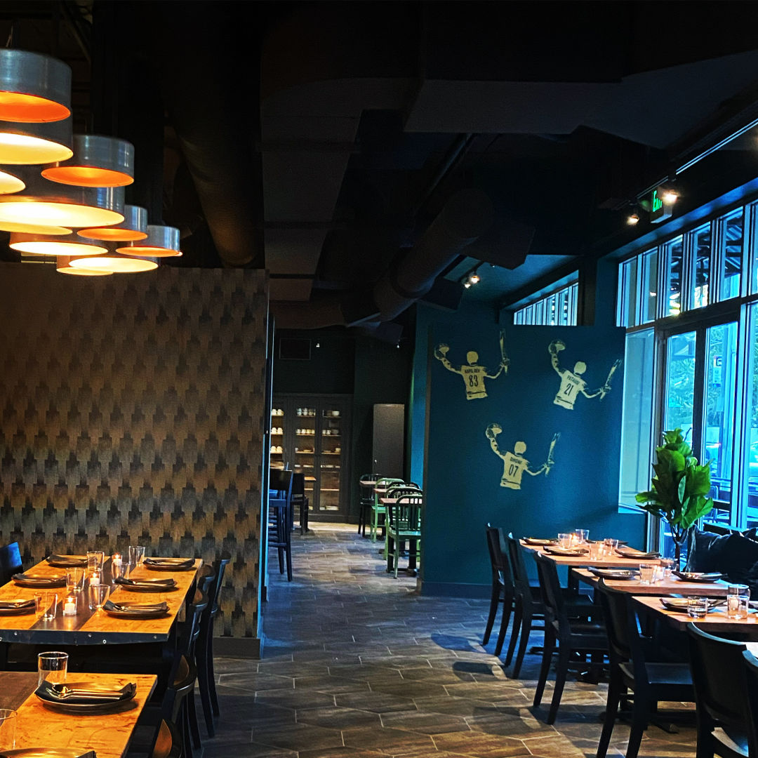 EatGuideSeattle's tweet photo. The former Salare space now embraces Indian street food and royal recipes alike.
@VisitSeattle @SeattleMet
https://t.co/uDxGOR3IAz
#TheEatGuide #seattle #visitseattle #travelseattle #seattlewa #kricketclub #seattlemet #salarespace #indian #indianfood #seattlefood #food https://t.co/kW8eYrC8Py