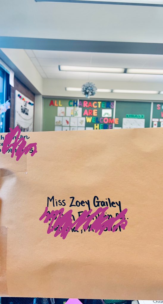 hlc48's tweet photo. My friend @MissZoeyGailey got her happy mail from my class! Our 2nd grade classes are pen pals, super excited to be able to continually work with the amazing people I met during college. @upj_education https://t.co/8ZXMlTcQYT