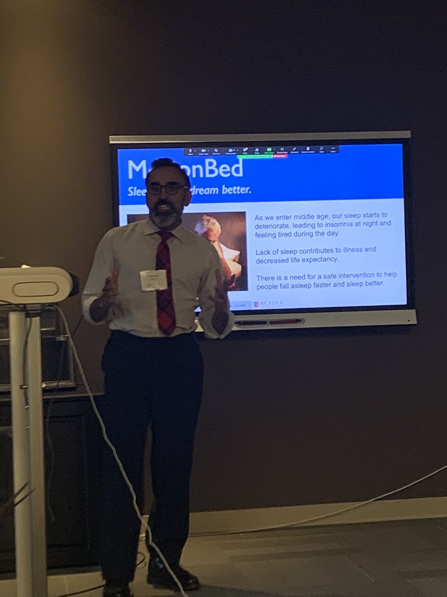 SparkNovaScotia's tweet photo. Sean Stager of @grantthorntonCA and the SW winners: The Tenderhood; Mycaro; Motionbed and Foodimprover https://t.co/FlpBMpDBQq