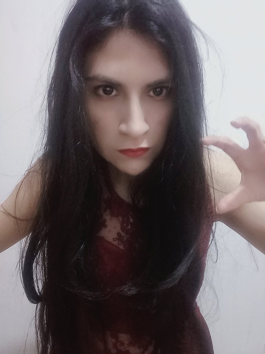 Lilibethrz's tweet photo. Bueno, un poco tarde, pero aquรญ mi intento de disfraz. Soy una novia fantasma, Xuan Ji me dijeron(?)
Que Pei-lan se cuide, jajaja.
#HappyHalloween2021 #Ghostbridge #XuanJiIFeelYou https://t.co/QkruJEtKYM