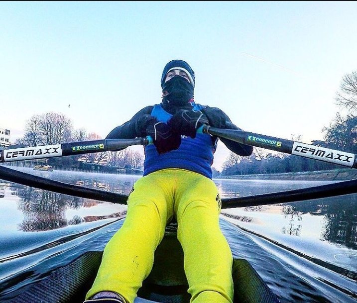 Getting ready for the cold early morning training sessions?
Look no further with termaxx's warm and snug kit this winter!