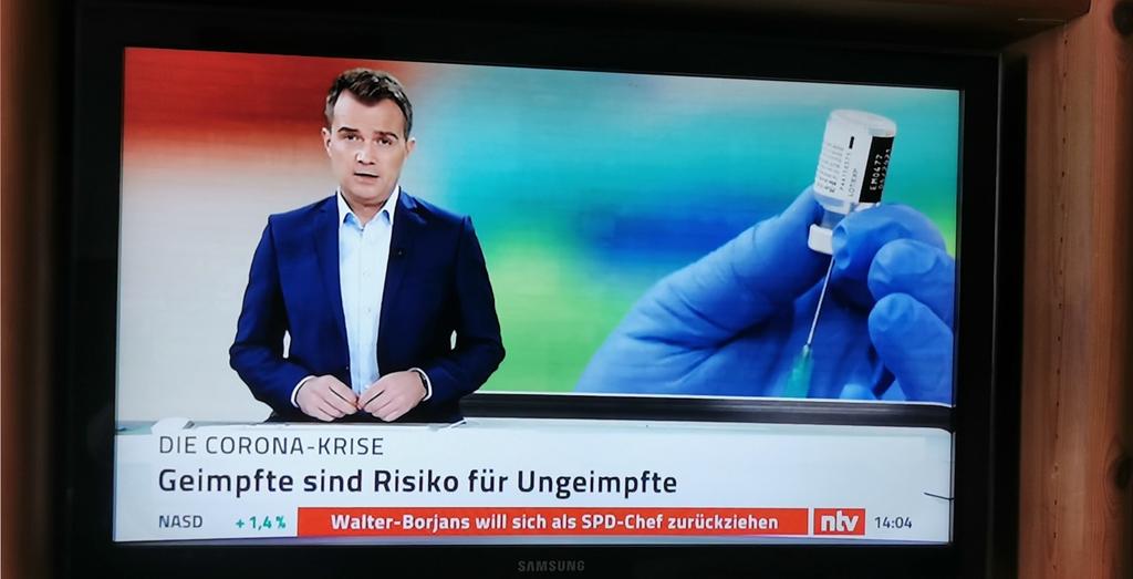 HeidSchl's tweet photo. @Karl_Lauterbach https://t.co/jBKDlB4RGD